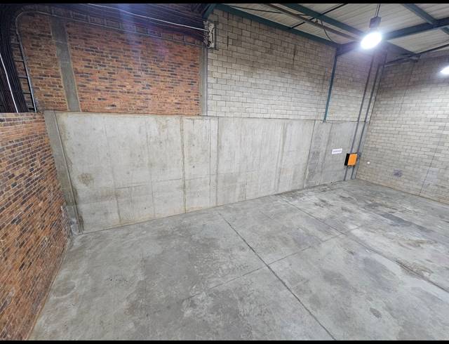 477M² WAREHOUSE TO LET IN LINBRO PARK